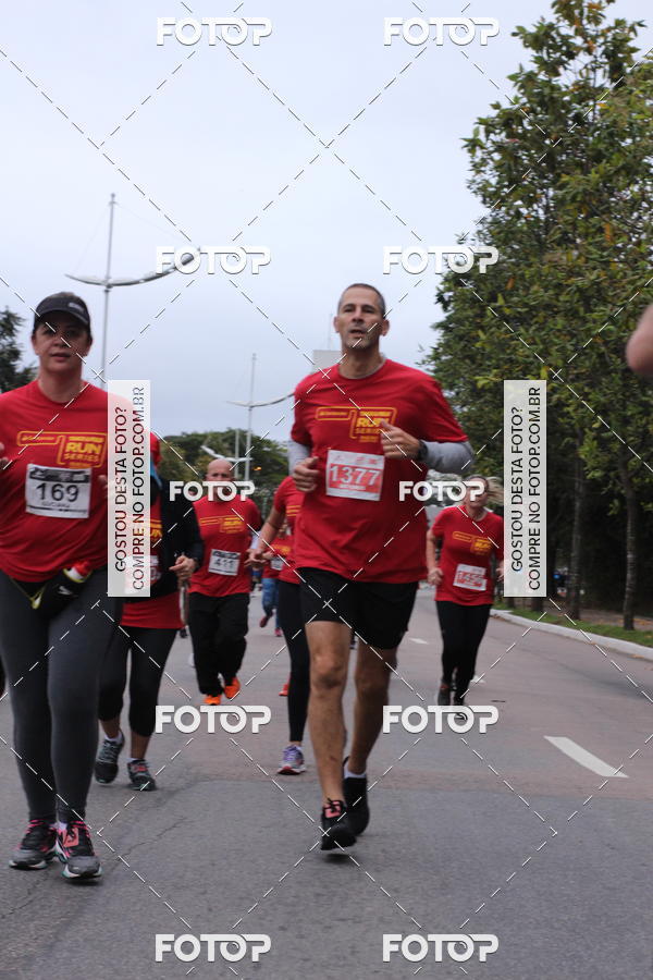 Buy your photos of the eventSantander Track & Field Run Series - Paineiras Shopping on Fotop
