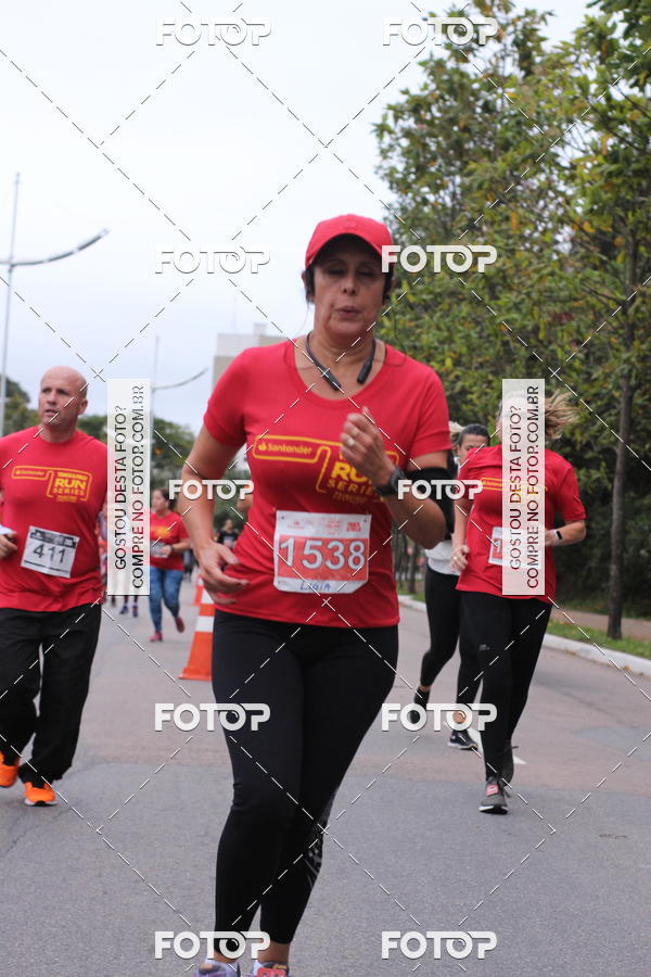 Buy your photos of the eventSantander Track & Field Run Series - Paineiras Shopping on Fotop