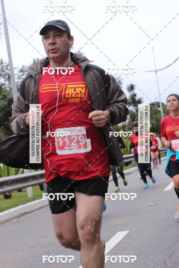 Buy your photos of the eventSantander Track & Field Run Series - Paineiras Shopping on Fotop