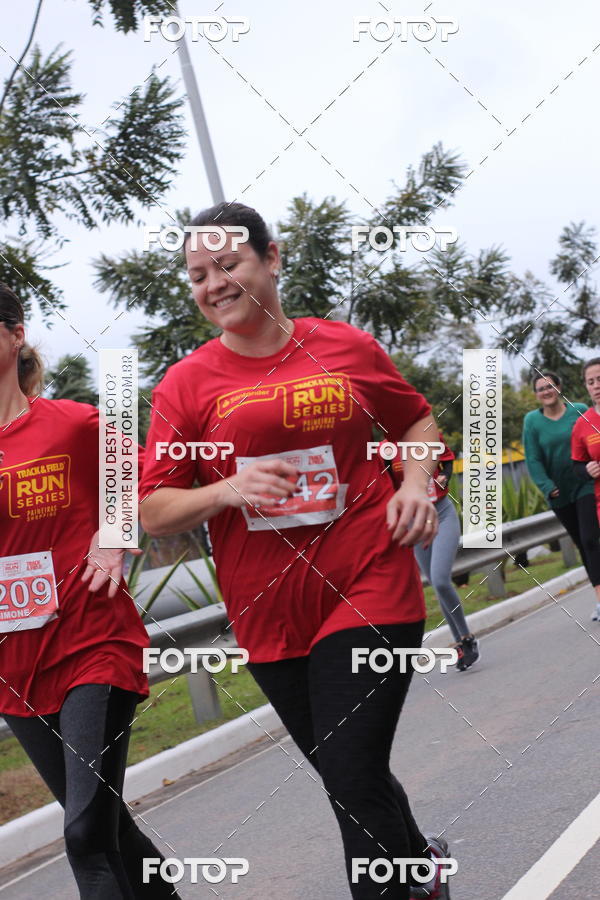 Buy your photos of the eventSantander Track & Field Run Series - Paineiras Shopping on Fotop