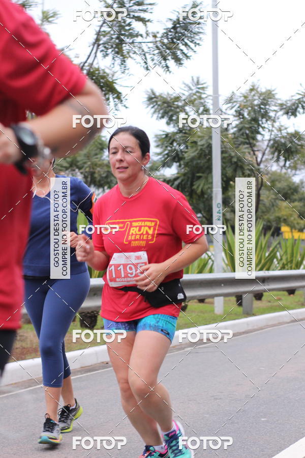 Buy your photos of the eventSantander Track & Field Run Series - Paineiras Shopping on Fotop