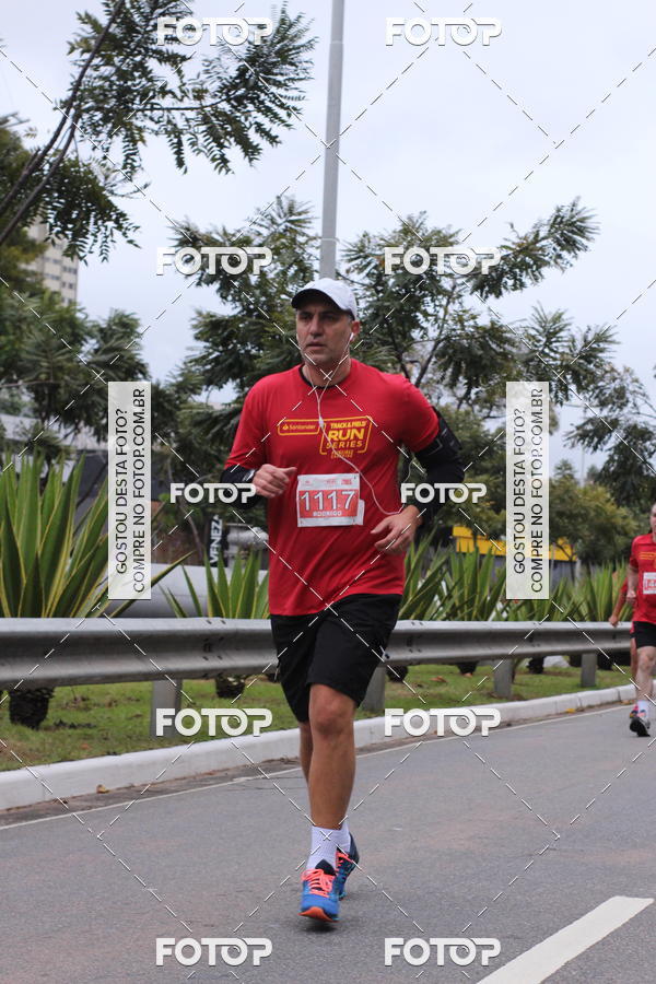 Buy your photos of the eventSantander Track & Field Run Series - Paineiras Shopping on Fotop