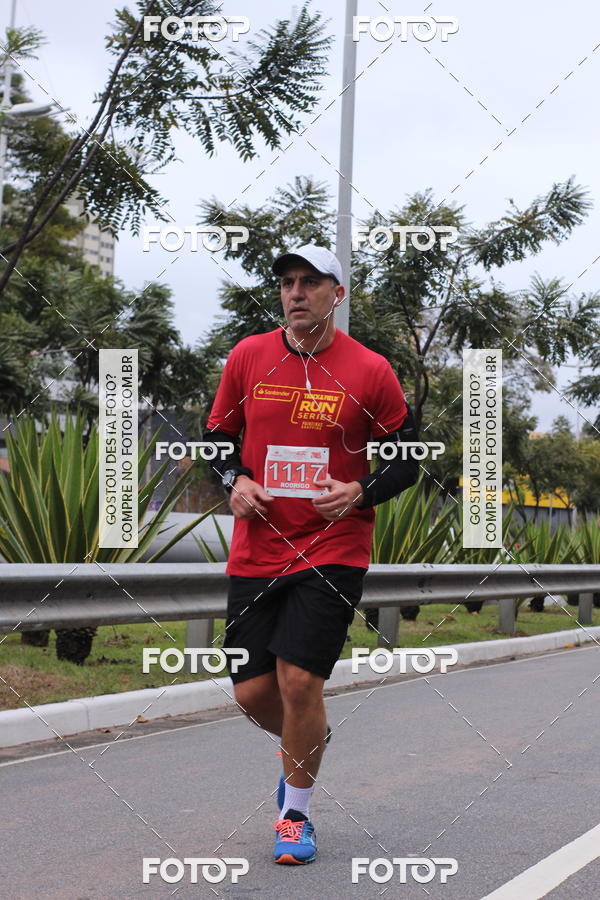 Buy your photos of the eventSantander Track & Field Run Series - Paineiras Shopping on Fotop