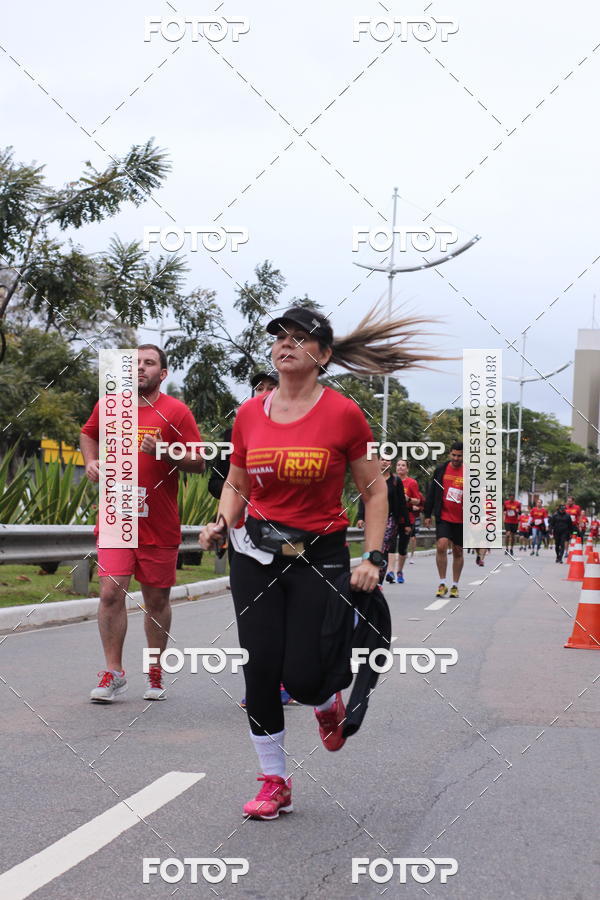 Buy your photos of the eventSantander Track & Field Run Series - Paineiras Shopping on Fotop