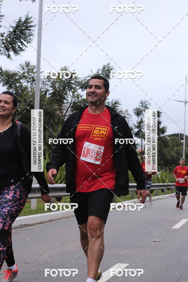 Buy your photos of the eventSantander Track & Field Run Series - Paineiras Shopping on Fotop