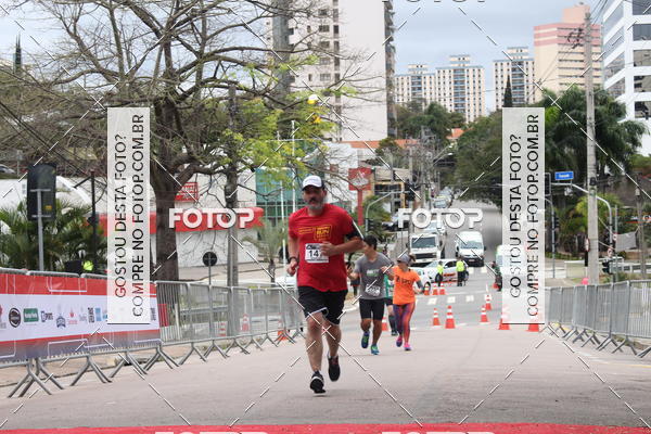 Buy your photos of the eventSantander Track & Field Run Series - Paineiras Shopping on Fotop