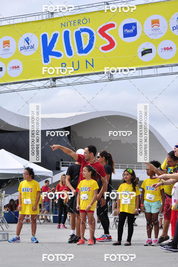 Buy your photos of the eventNiteri Kids Run on Fotop