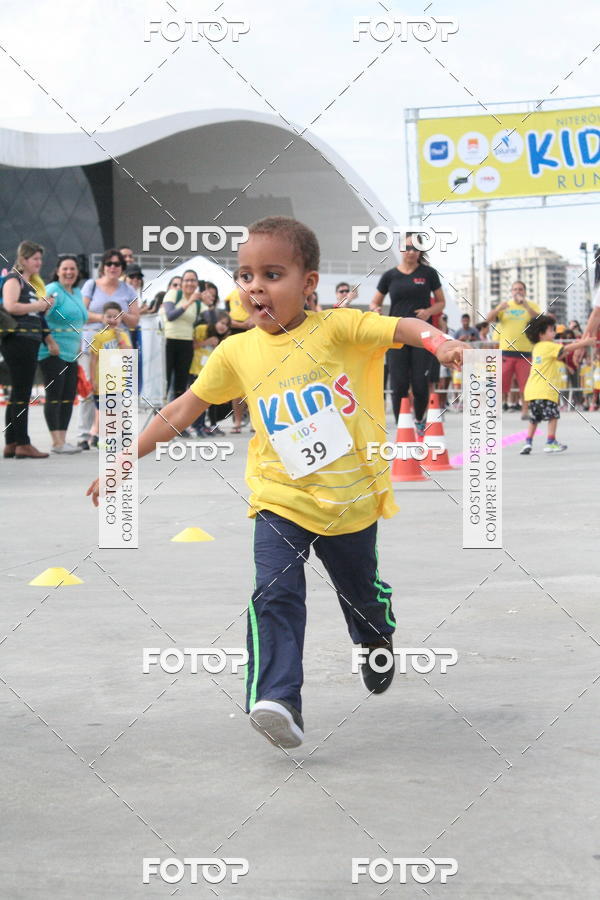Buy your photos of the eventNiteri Kids Run on Fotop