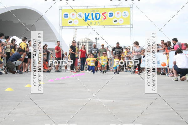 Buy your photos of the eventNiteri Kids Run on Fotop