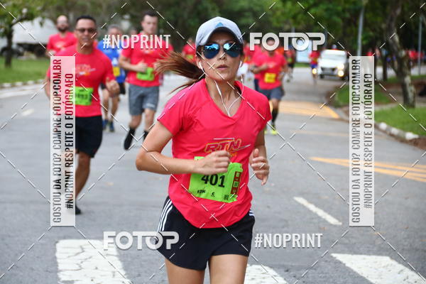 Buy your photos of the eventRun The Night SP on Fotop