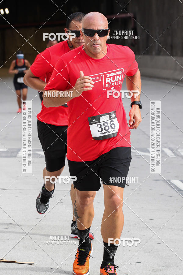 Buy your photos of the eventSANTANDER TRACK&FIELD RUN SERIES AquaRio on Fotop