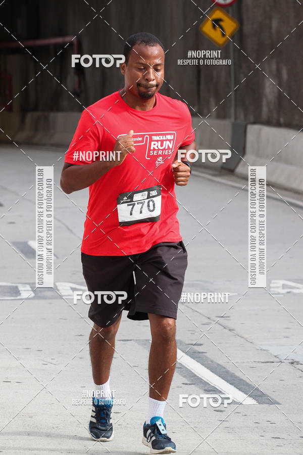 Buy your photos of the eventSANTANDER TRACK&FIELD RUN SERIES AquaRio on Fotop