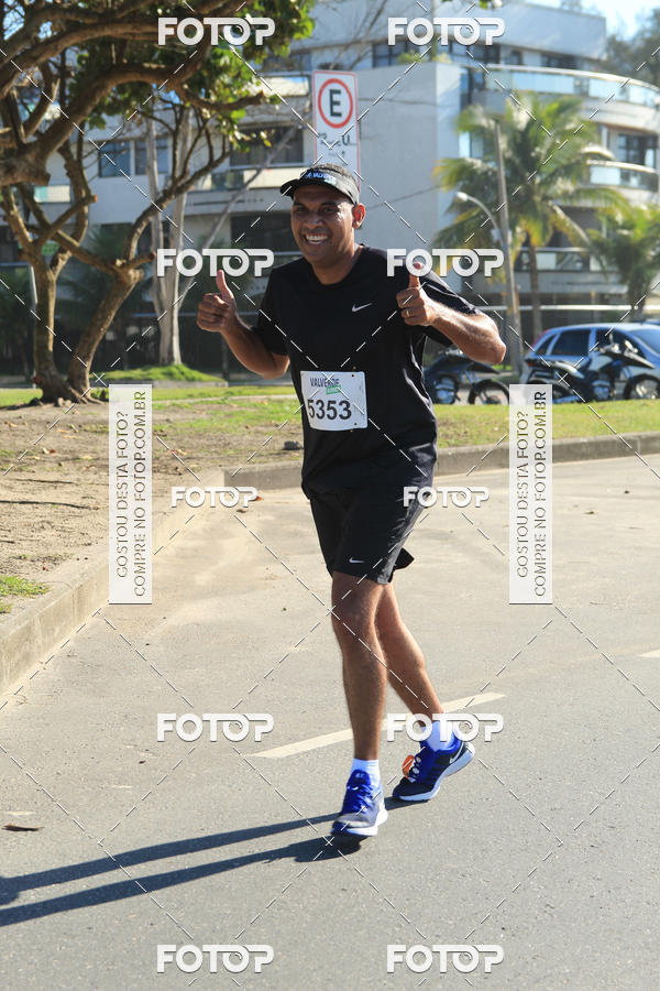 Buy your photos of the eventValverde Runner on Fotop