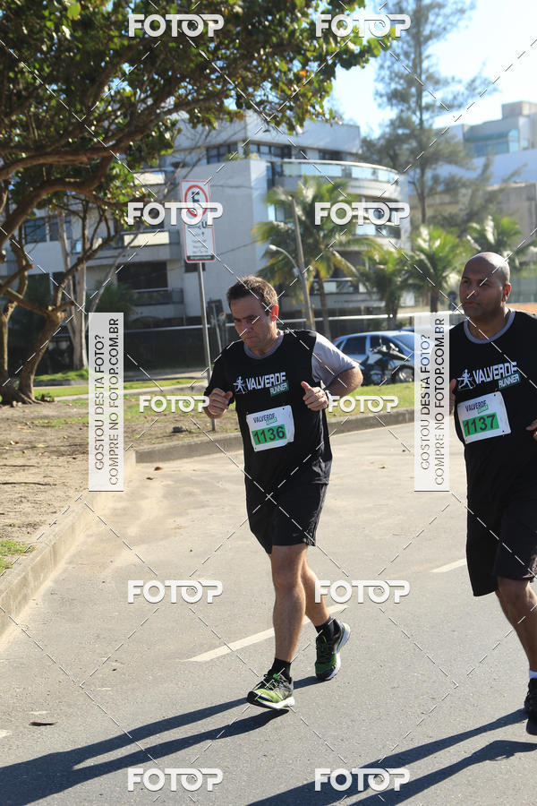 Buy your photos of the eventValverde Runner on Fotop