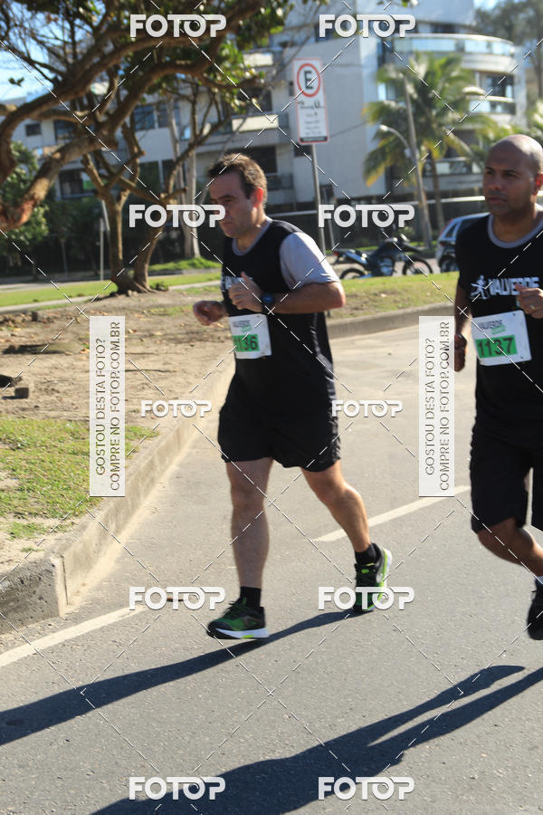 Buy your photos of the eventValverde Runner on Fotop