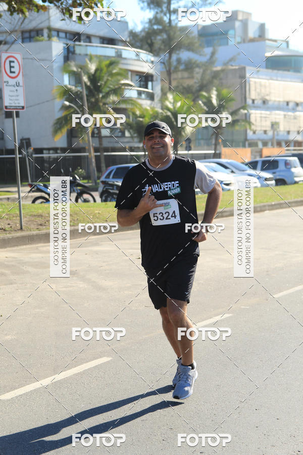 Buy your photos of the eventValverde Runner on Fotop
