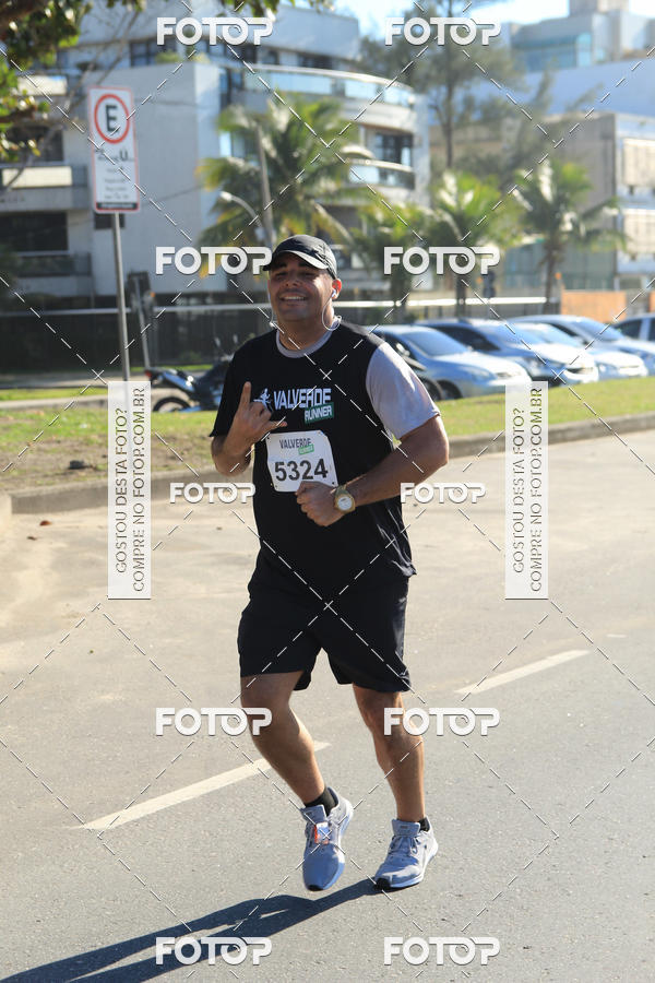 Buy your photos of the eventValverde Runner on Fotop