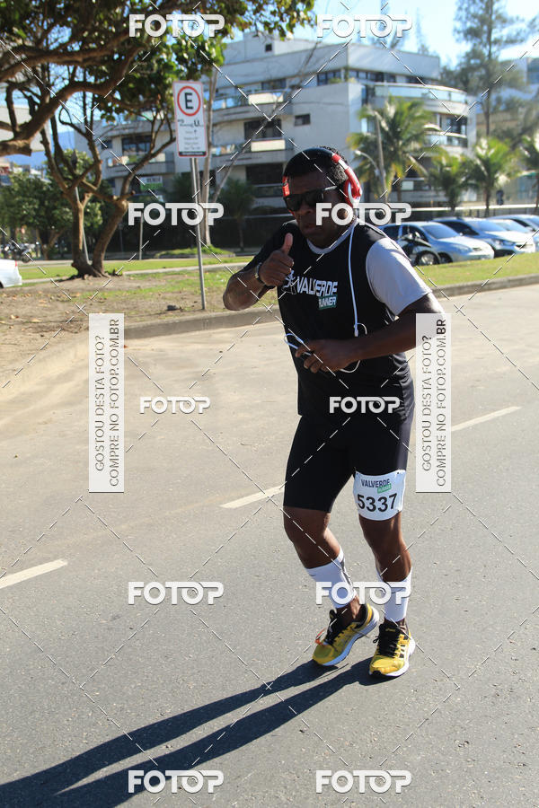 Buy your photos of the eventValverde Runner on Fotop