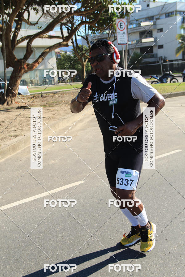 Buy your photos of the eventValverde Runner on Fotop