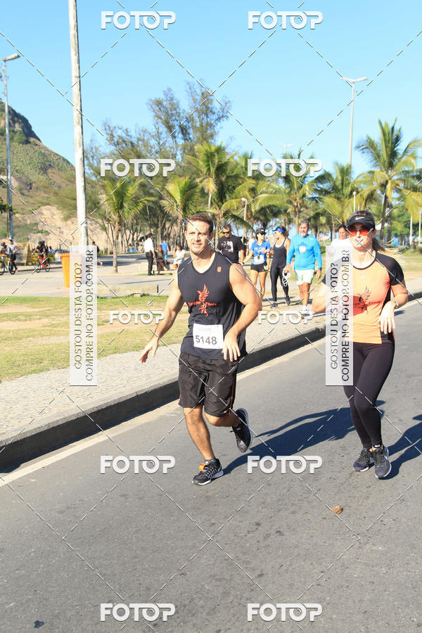 Buy your photos of the eventValverde Runner on Fotop