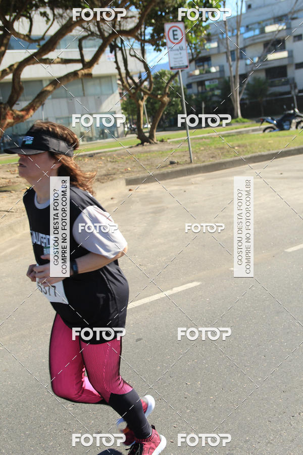 Buy your photos of the eventValverde Runner on Fotop