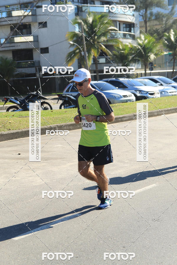 Buy your photos of the eventValverde Runner on Fotop