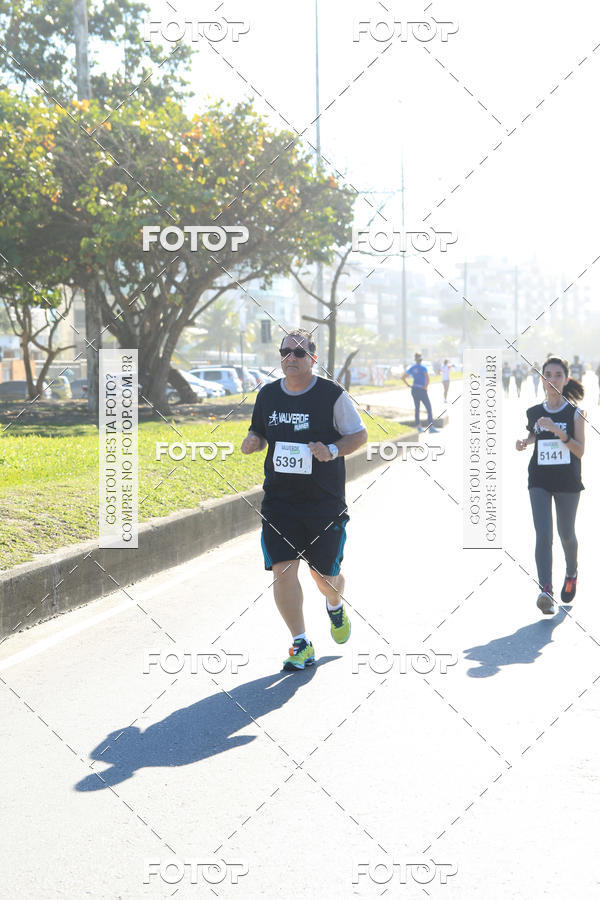 Buy your photos of the eventValverde Runner on Fotop
