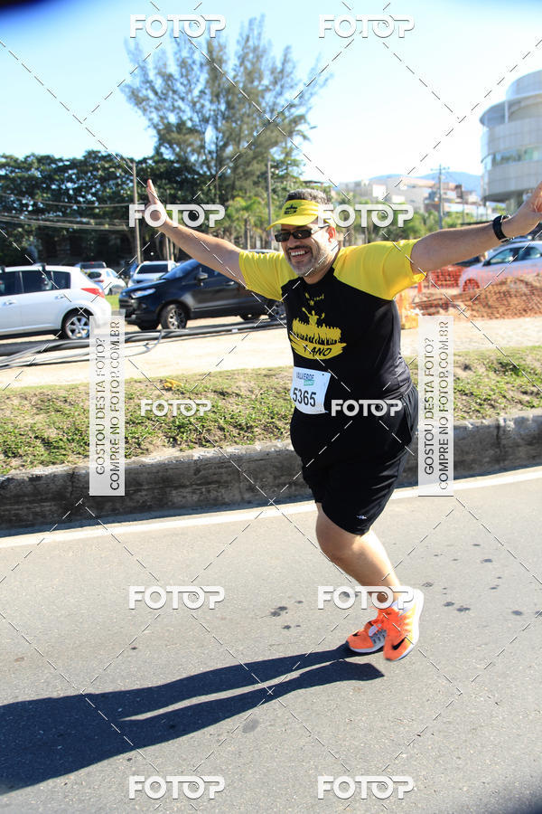 Buy your photos of the eventValverde Runner on Fotop