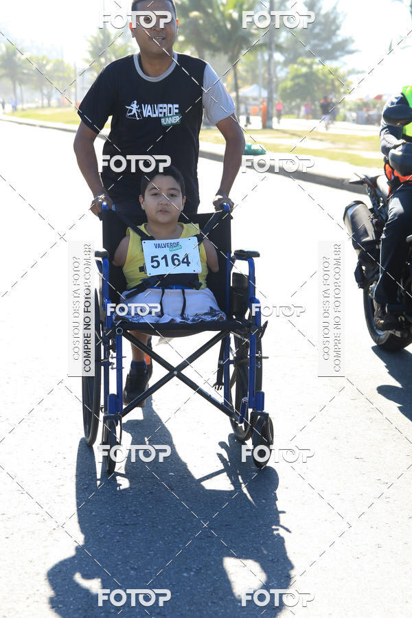 Buy your photos of the eventValverde Runner on Fotop