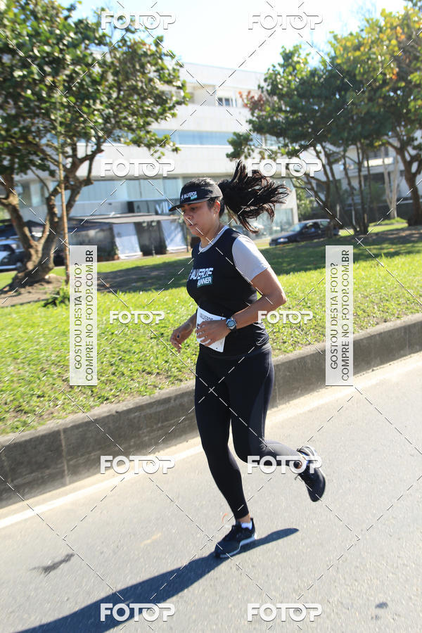 Buy your photos of the eventValverde Runner on Fotop
