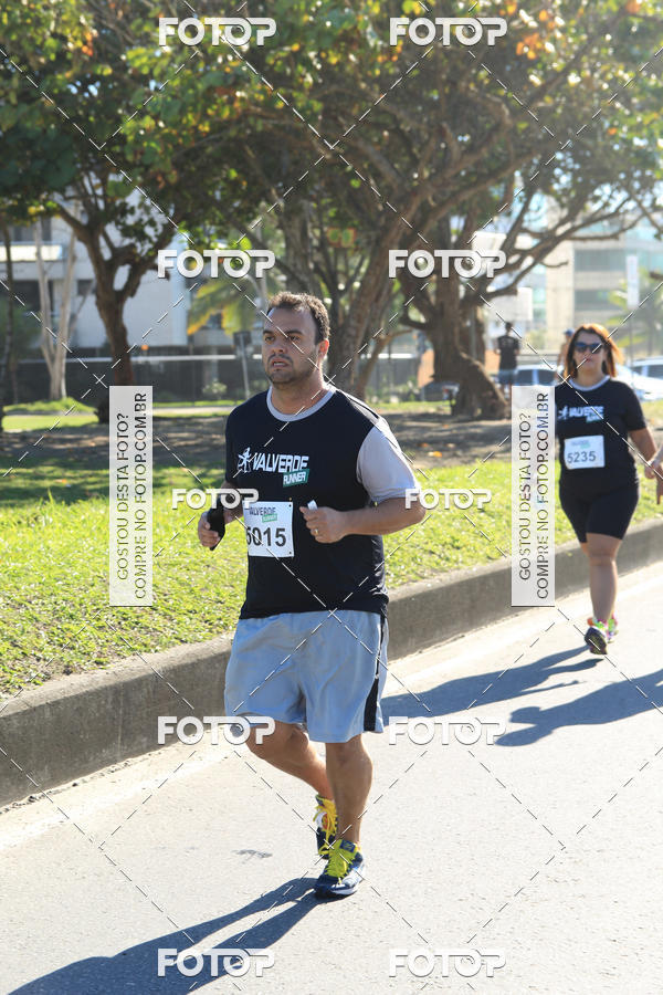 Buy your photos of the eventValverde Runner on Fotop