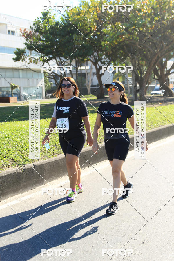 Buy your photos of the eventValverde Runner on Fotop