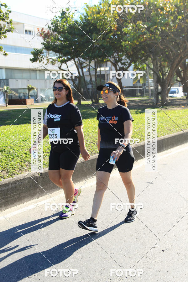 Buy your photos of the eventValverde Runner on Fotop