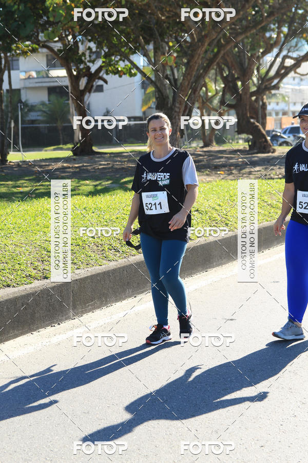 Buy your photos of the eventValverde Runner on Fotop