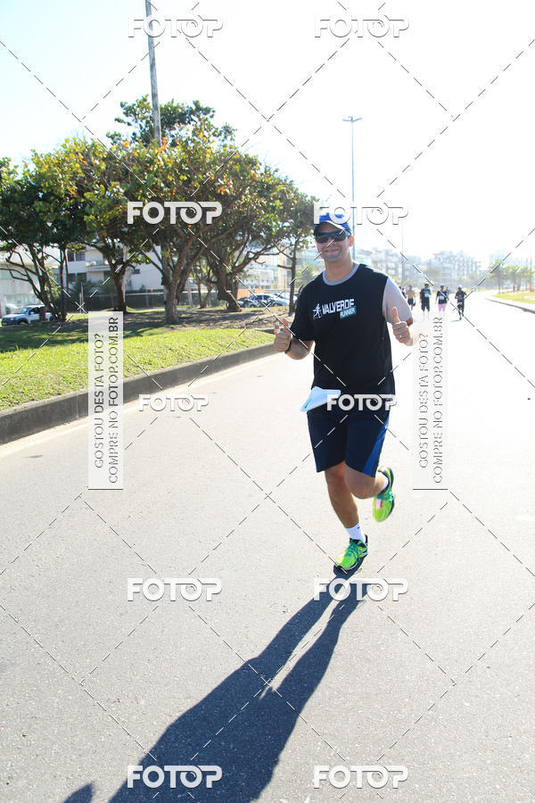 Buy your photos of the eventValverde Runner on Fotop