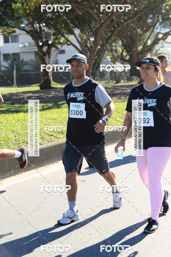 Buy your photos of the eventValverde Runner on Fotop