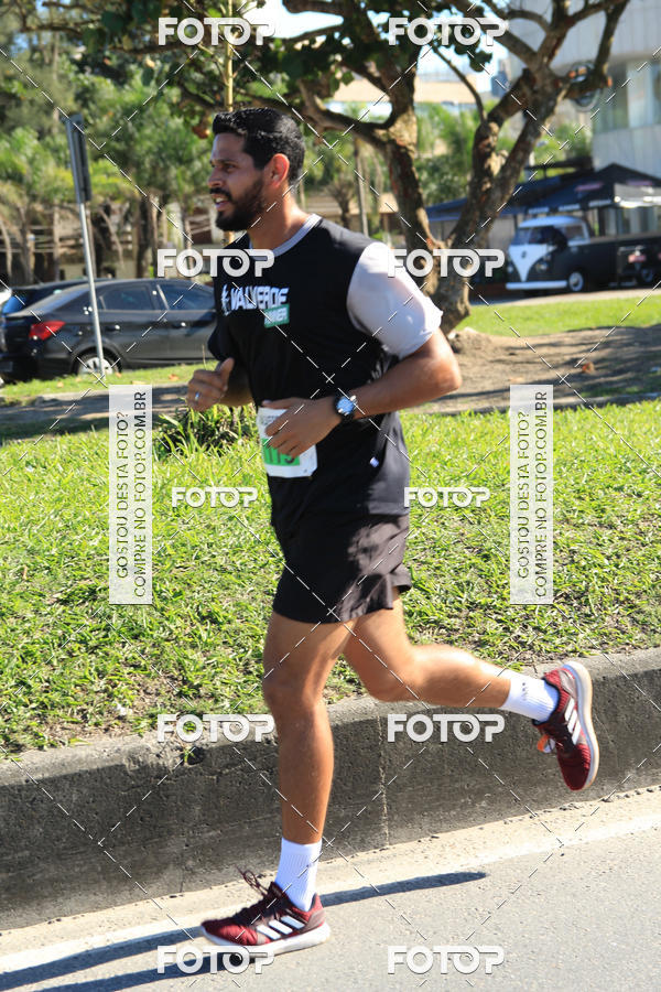 Buy your photos of the eventValverde Runner on Fotop