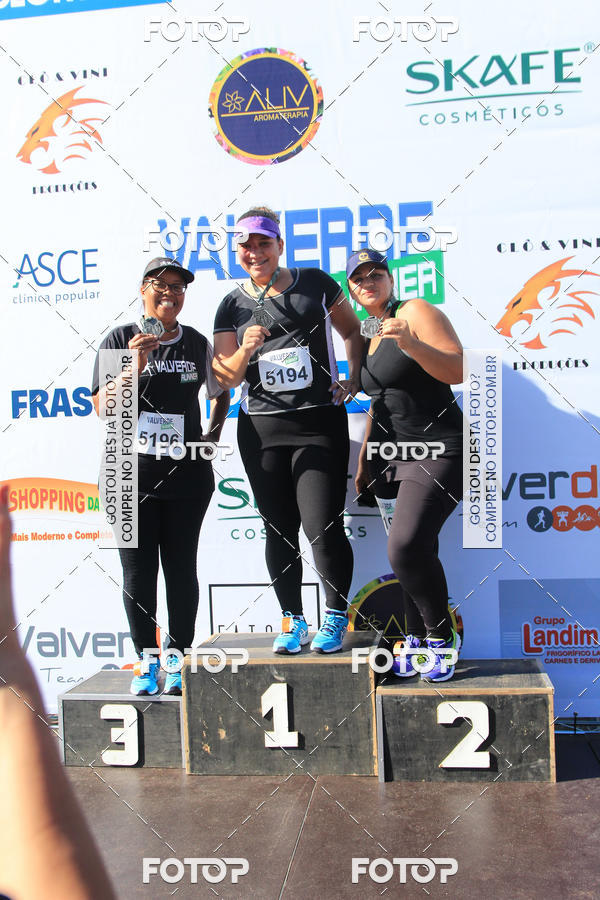 Buy your photos of the eventValverde Runner on Fotop