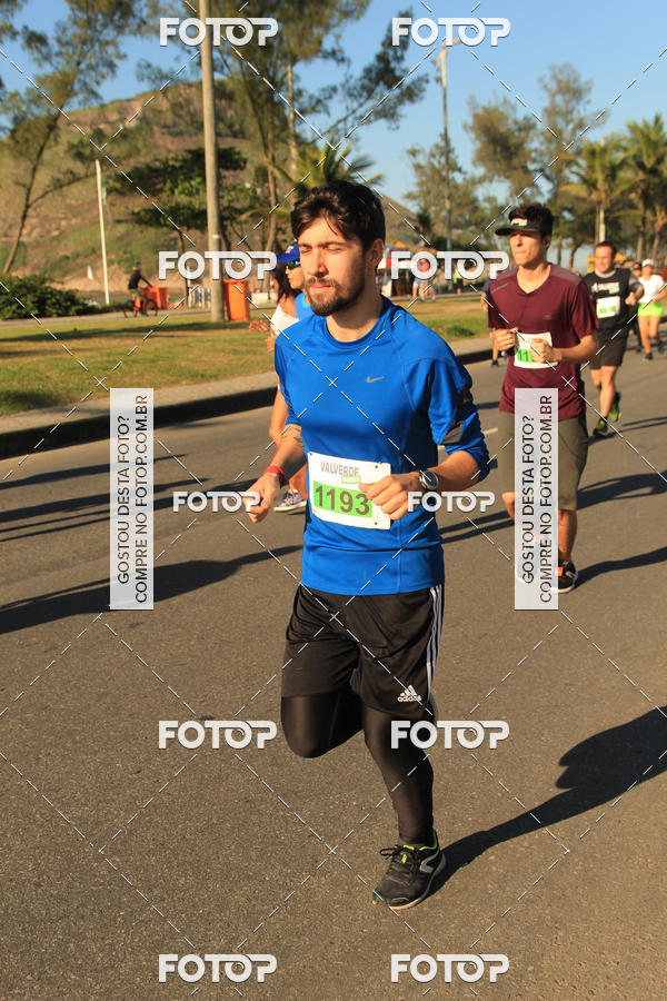 Buy your photos of the eventValverde Runner on Fotop