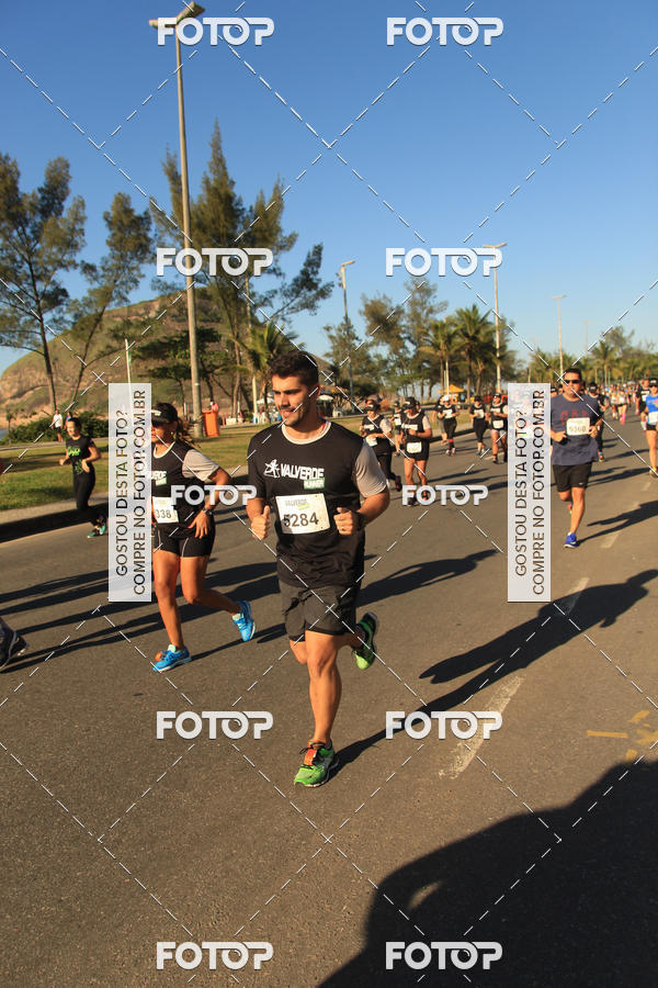 Buy your photos of the eventValverde Runner on Fotop