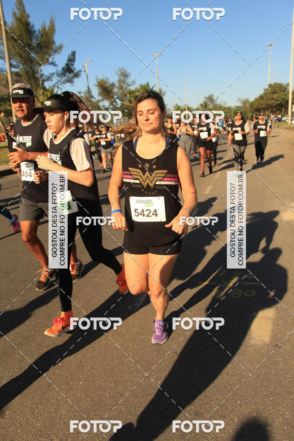 Buy your photos of the eventValverde Runner on Fotop
