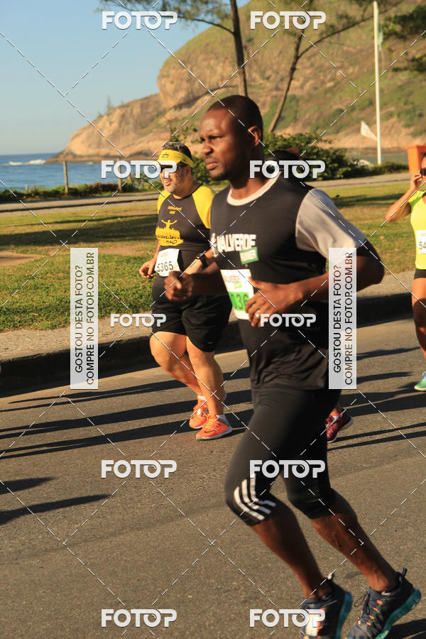 Buy your photos of the eventValverde Runner on Fotop
