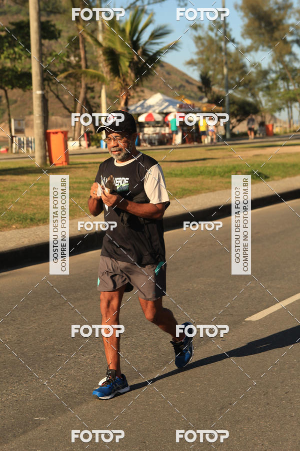 Buy your photos of the eventValverde Runner on Fotop