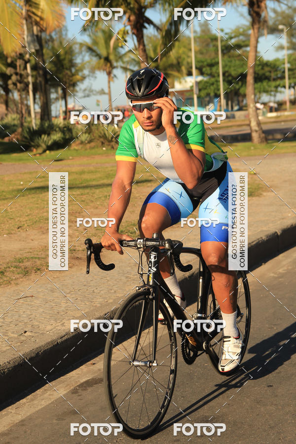 Buy your photos of the eventValverde Runner on Fotop