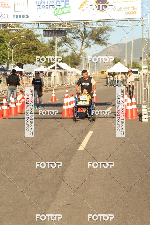 Buy your photos of the eventValverde Runner on Fotop