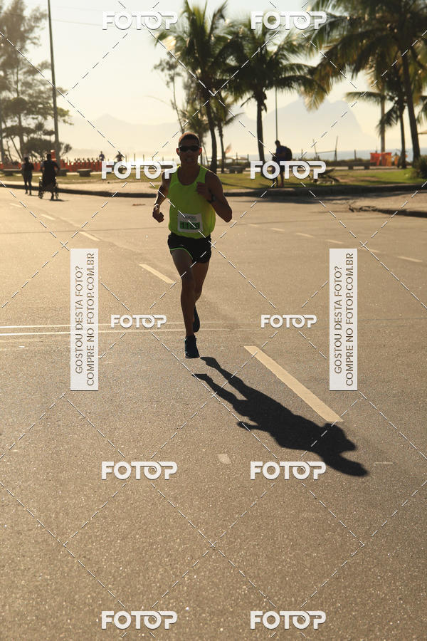 Buy your photos of the eventValverde Runner on Fotop