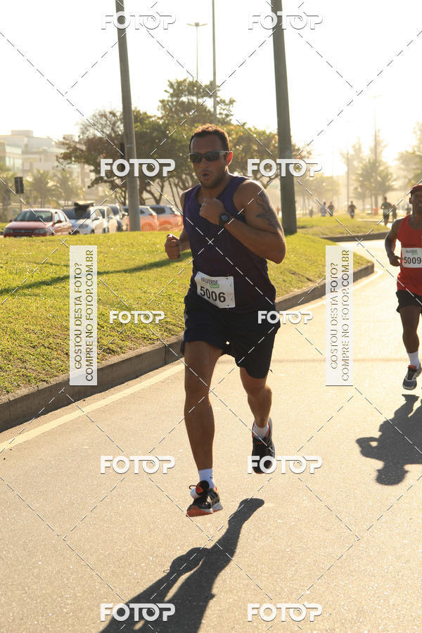 Buy your photos of the eventValverde Runner on Fotop