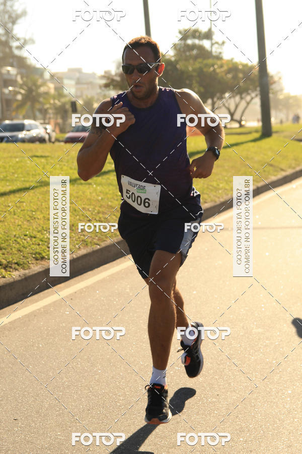 Buy your photos of the eventValverde Runner on Fotop