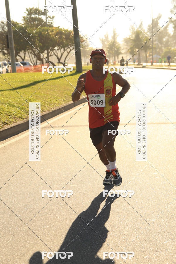 Buy your photos of the eventValverde Runner on Fotop