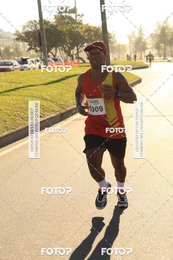 Buy your photos of the eventValverde Runner on Fotop